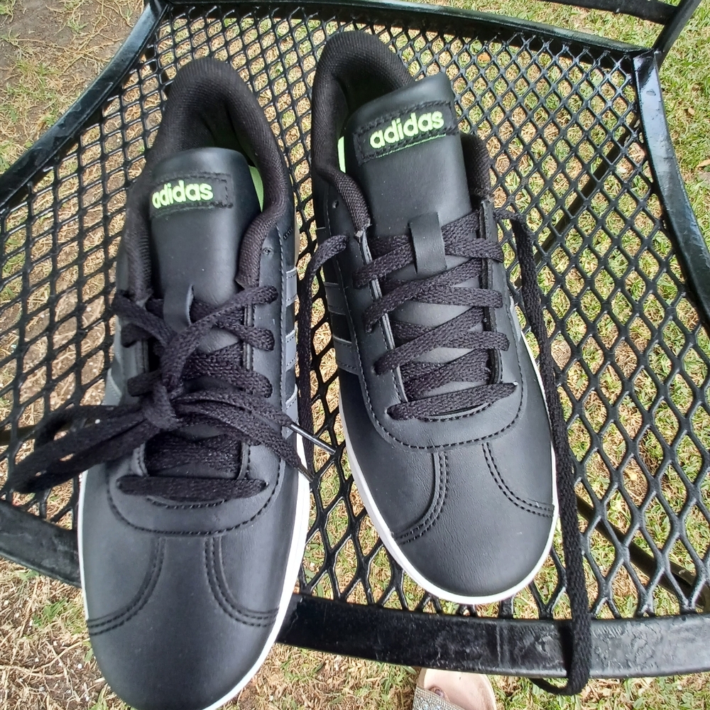 Adidas sneakers - Picture 6 of 16